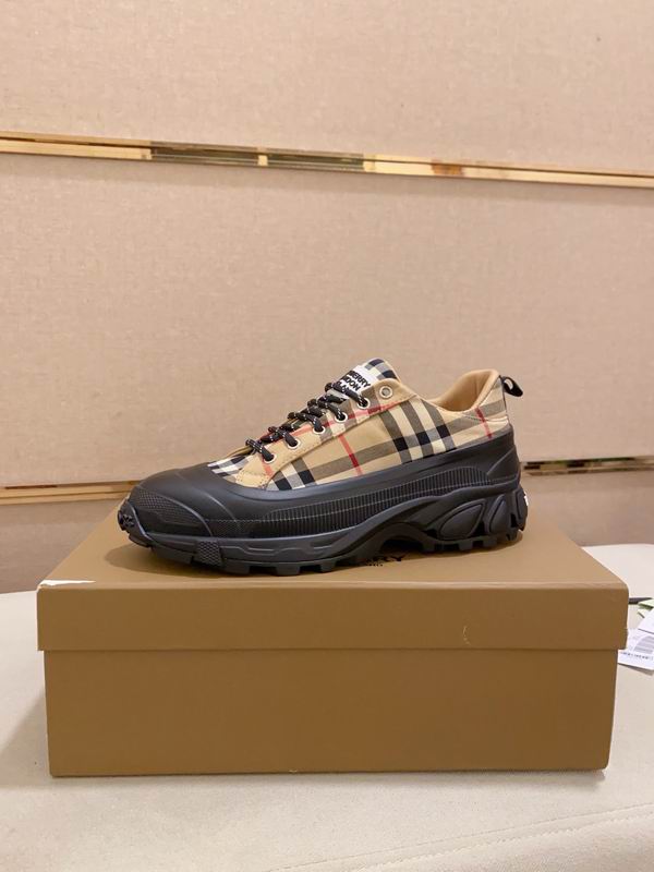Burberry sz38-44 hnq1102